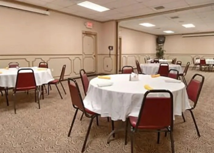 Ramada By Wyndham Paintsville Hotel & Conference Center